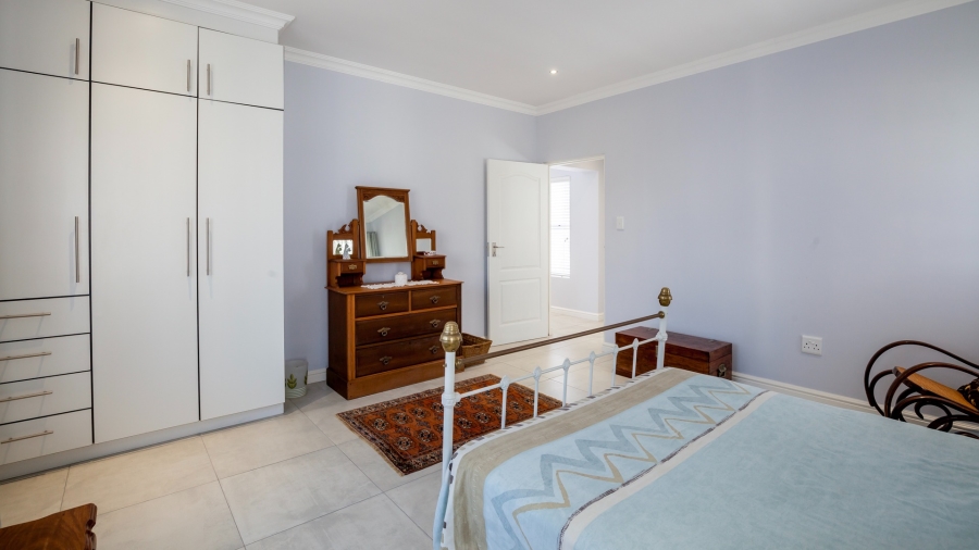 3 Bedroom Property for Sale in Calypso Beach Western Cape